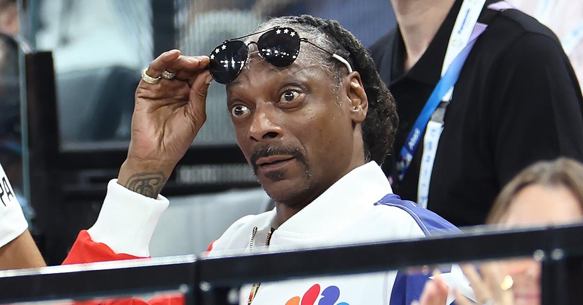 snoop dog attends the olympics