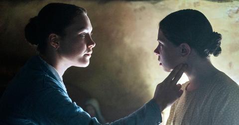 (L to R) Florence Pugh as Lib Wright, Kíla Lord Cassidy as Anna O’Donnell