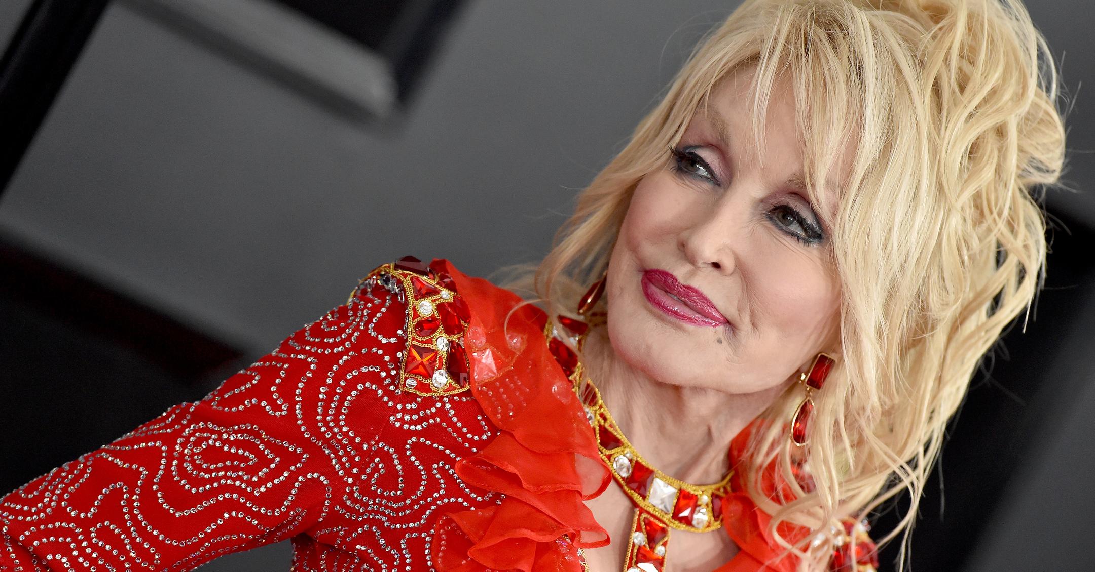 Why Is Dolly Parton Rarely Seen With No Makeup On? Find Out Here