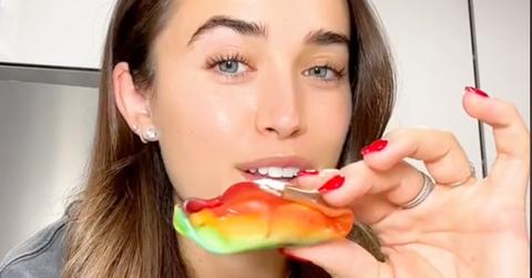 TikTok creator tries viral Fruit Roll-Up Ice Cream trend