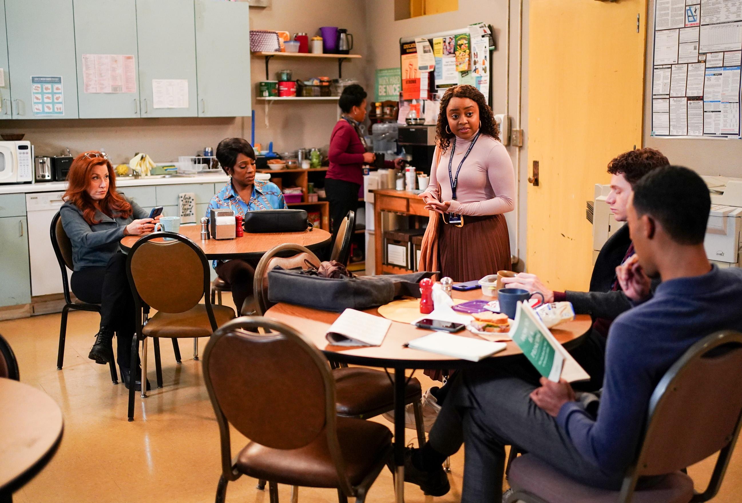 Quinta Brunson, Tyler James Williams, Lisa Ann Walter, Janelle James, Sheryl Lee Ralph, and Chris Perfetti in 'Abbott Elementary'