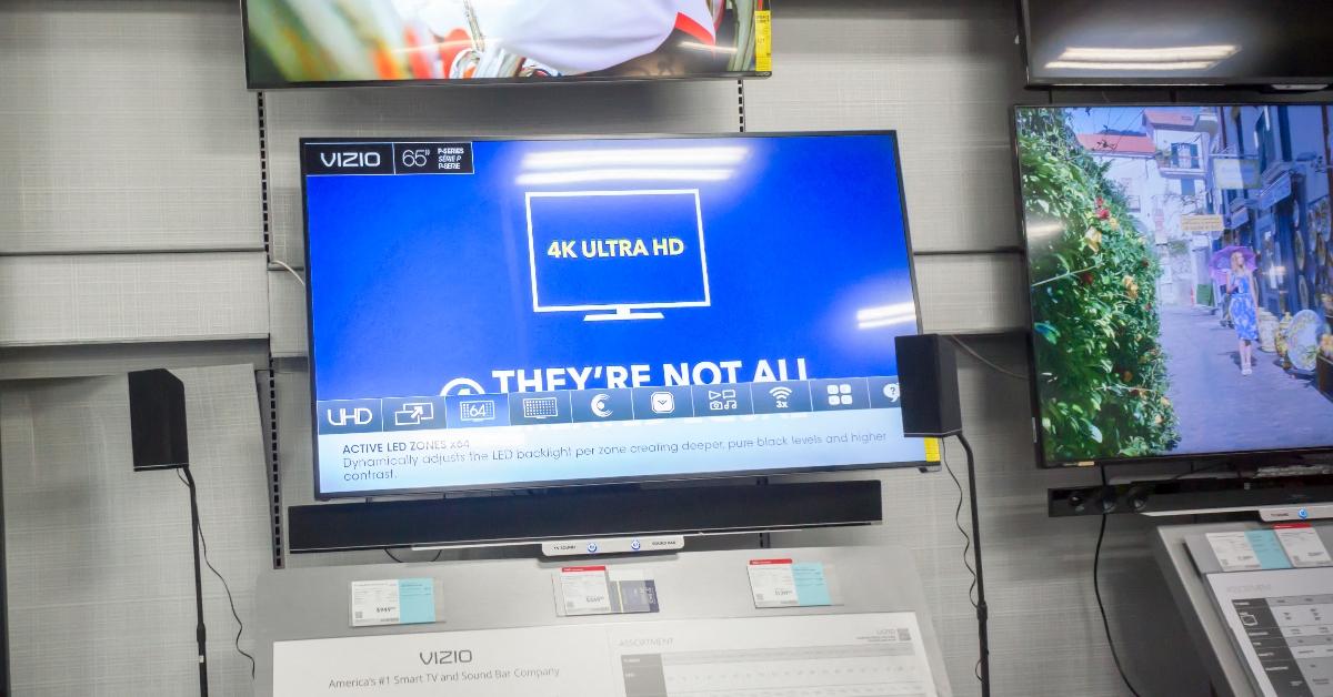 This Is the Reason Why Your Vizio TV Turns Off by Itself Description: Why does my Vizio TV keep turning off by itself? It appears that there are multiple reasons why your TV is shutting off without assistance.