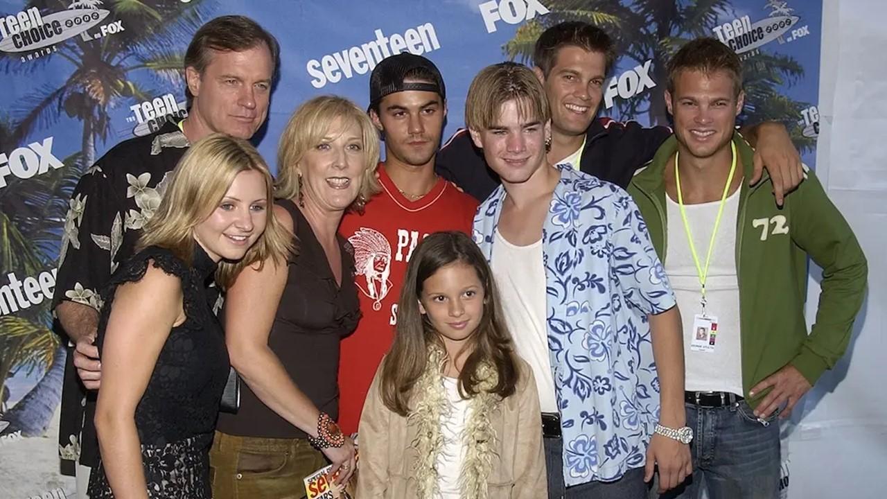 The '7th Heaven' cast at the 2002 Teen Choice Awards