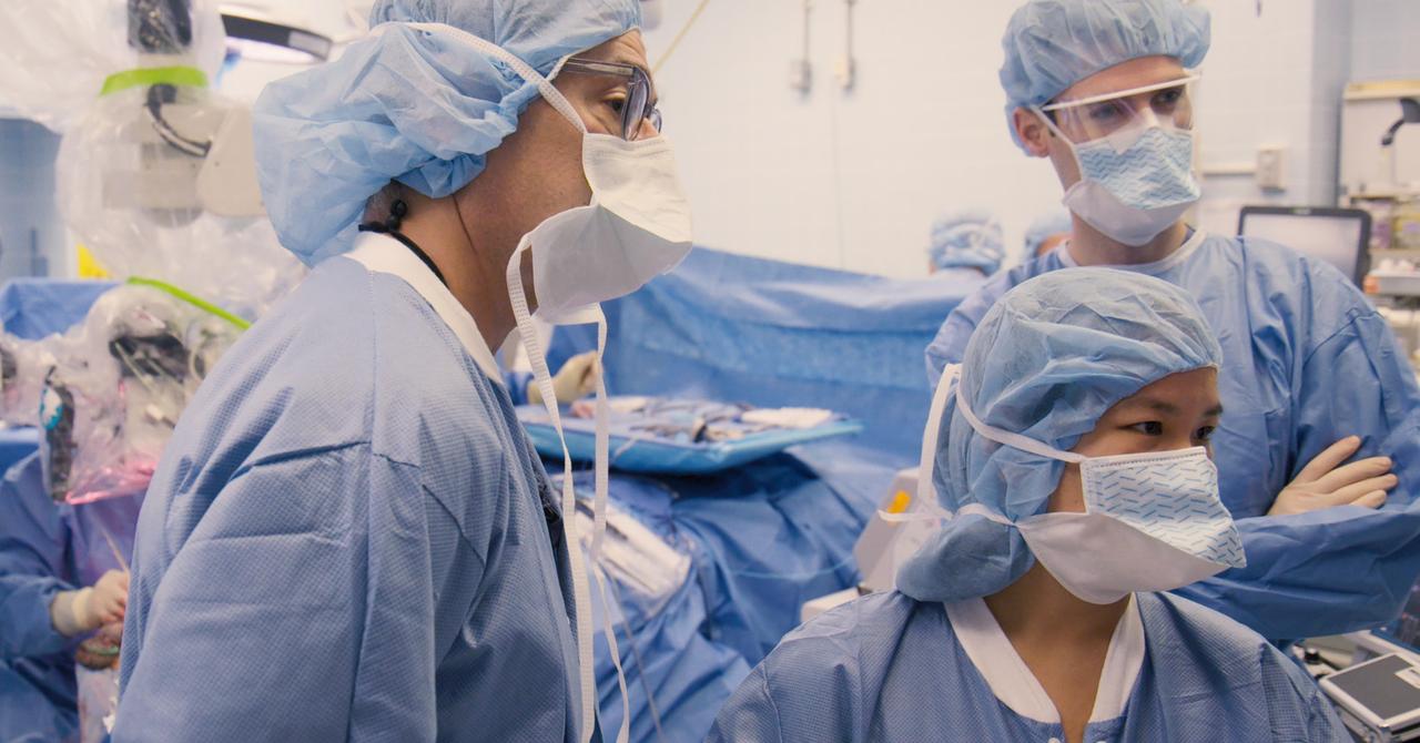 Dr. David Langer on Netflix's 'Lenox Hill' Meet the Neurosurgeon