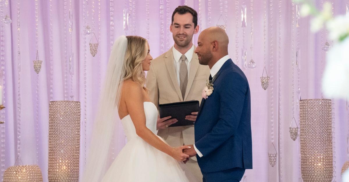 Stacy and Izzy on their wedding day in Season 5 of Netflix's 'Love Is Blind'.