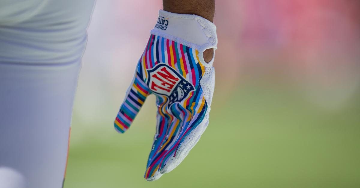 Tampa Bay Buccaneer player wears "Crucial Catch" rainbow gloves on Nov. 10, 2019.