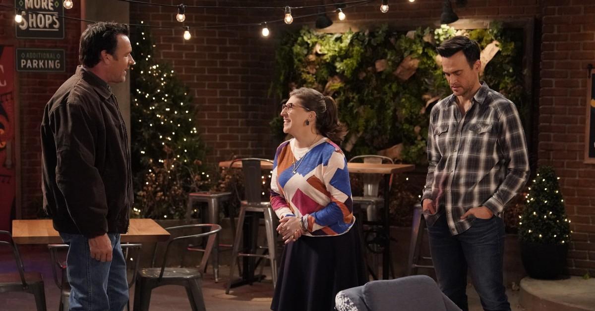   LR : Invités David James Elliott, Mayim Bialik et Cheyenne Jackson