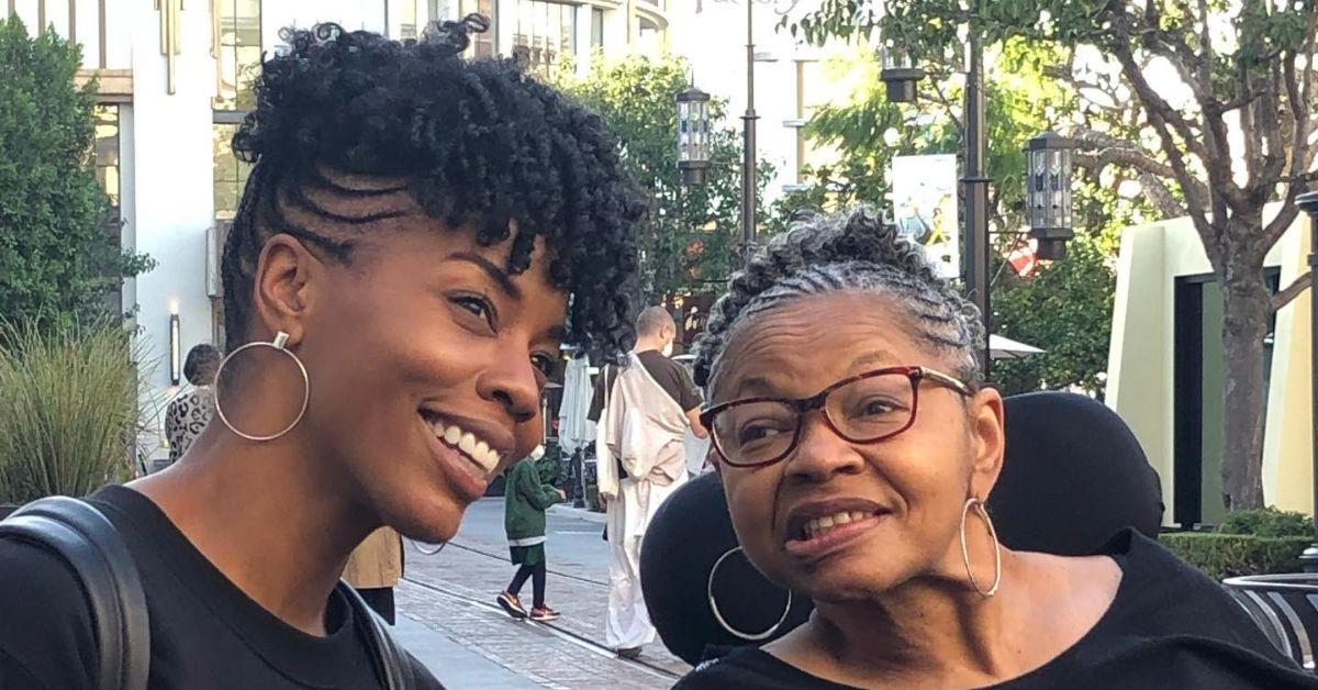 (l-r): Brandee Evans and her mother, Diana Harrington posing for the camera.