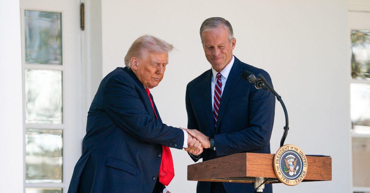 Does Trump Have a Hole in His Hand? 