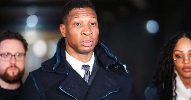 Jonathan Majors leaves the courthouse following closing arguments on Dec. 15, 2023