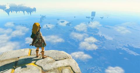 'Tears of the Kingdom' Links looking down at Hyrule on a sky island.
