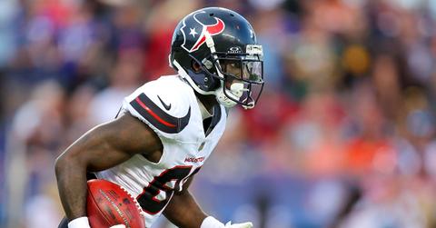 Houston Texans wide receiver Steven Sims (82) returns a kickoff during the first quarter of the National Football League