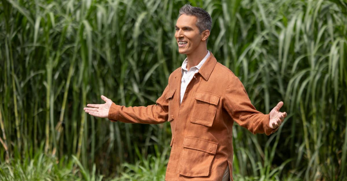 Ari Shapiro wears an orange jacket during the Season 2 premiere of 'The Mole.'