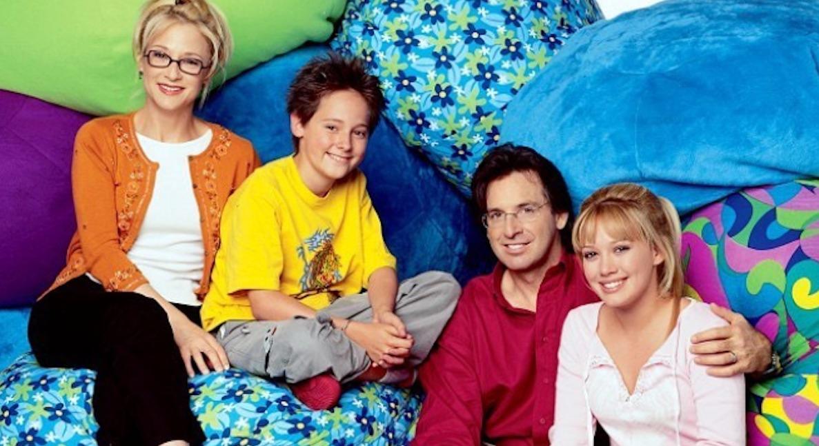 Photos Of The Lizzie Mcguire Cast Then And Now Will Make You Feel Old