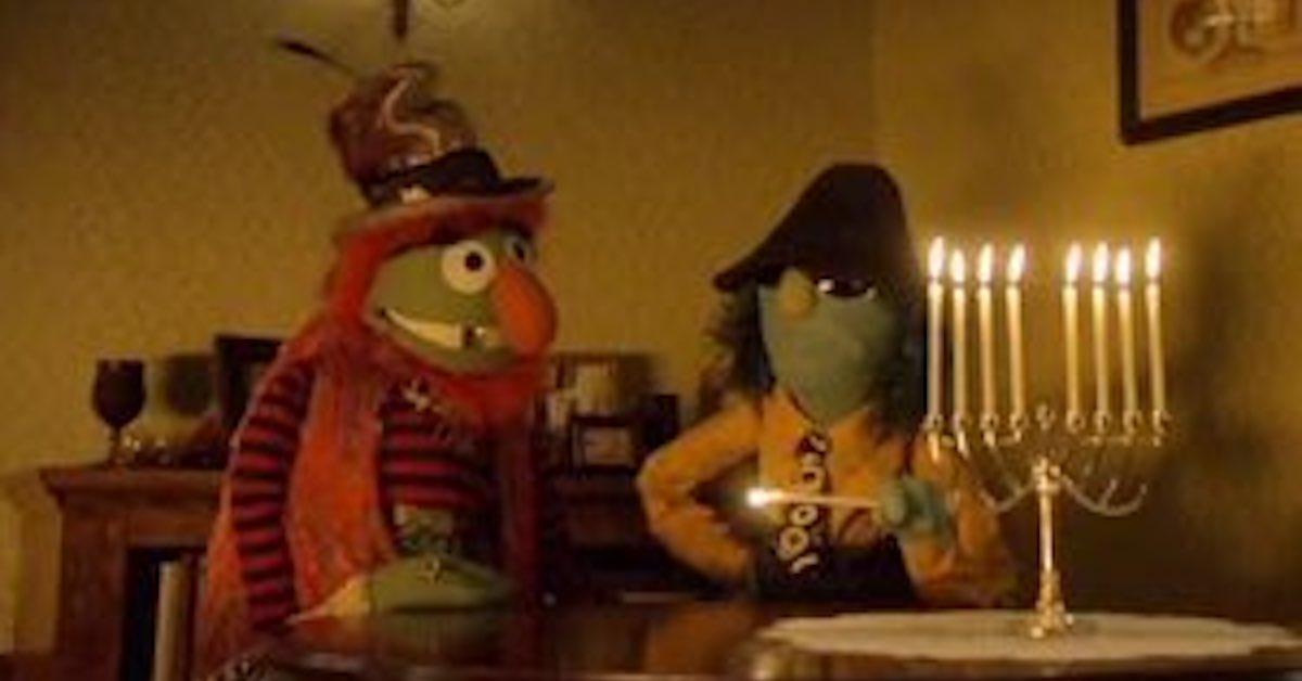 Muppets light the menorah in 'A Muppets Christmas: Letters to Santa'