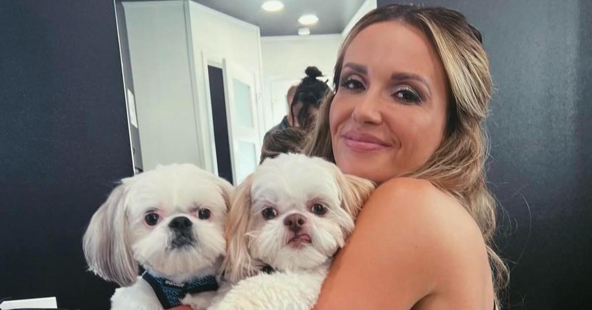 Carly Pearce and her adorable dogs 