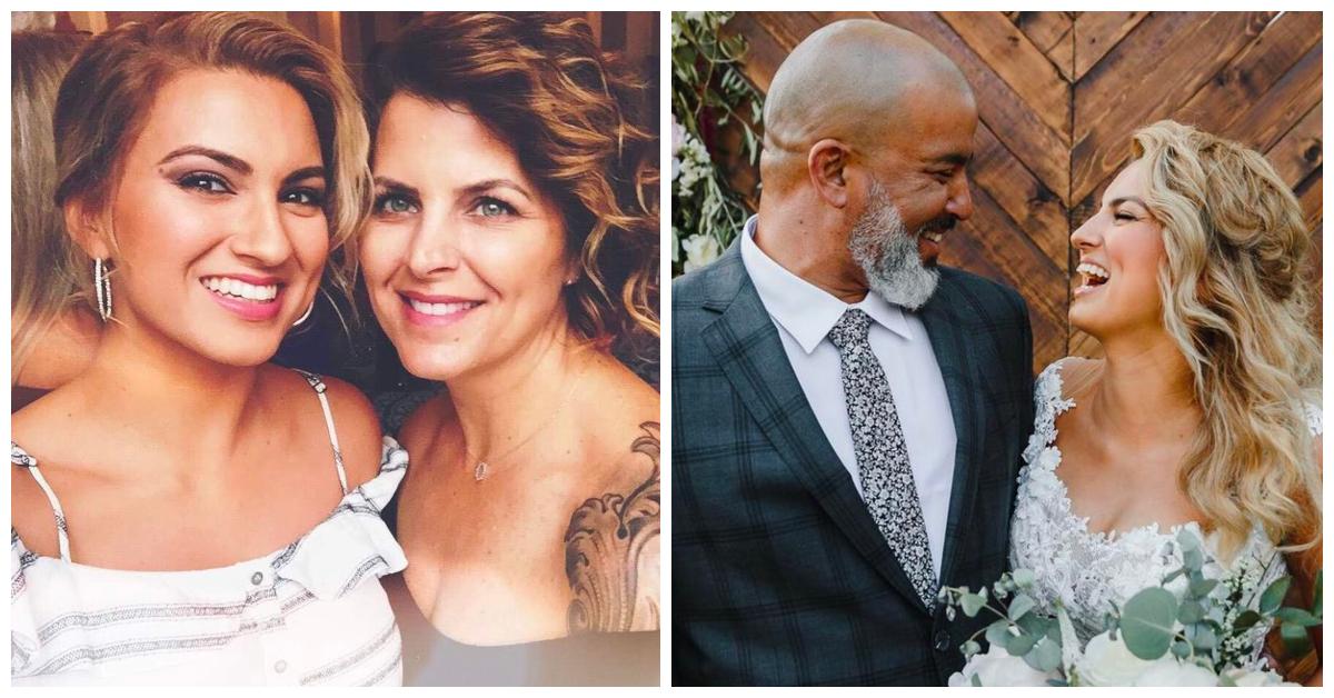 Tori Kelly poses for photos with her mom and dad.