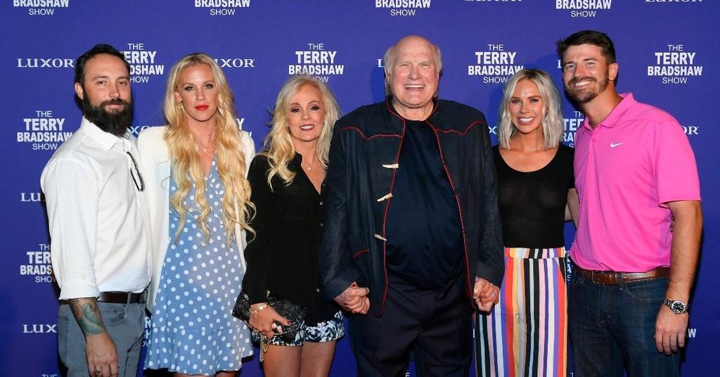 Will There Be a 'Bradshaw Bunch' Season 3?