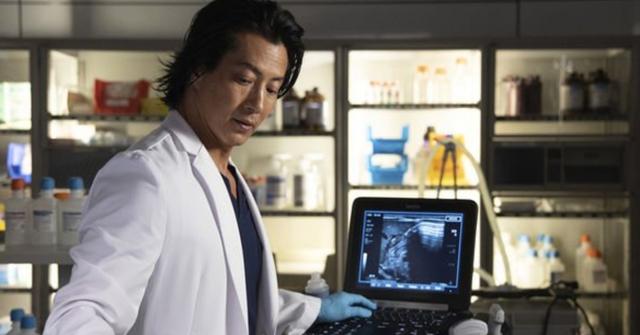 Dr. Alex Park looking at a sonogram on 'The Good Doctor.'