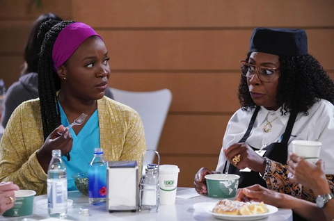 Abishola and Kemi having lunch at Woodward Memorial Hospital where they work on 'Bob Hearts Abishola."