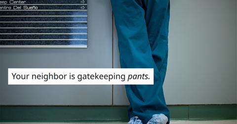 Woman yelled at for wearing scrubs while not being a nurse