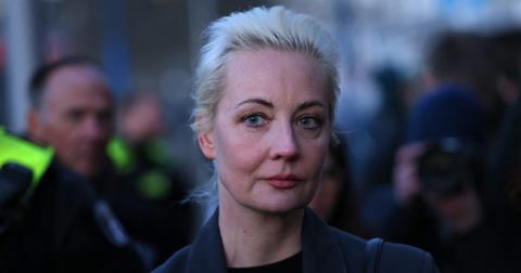 Yulia Navalnaya votes in Russian election in Berlin (2024)