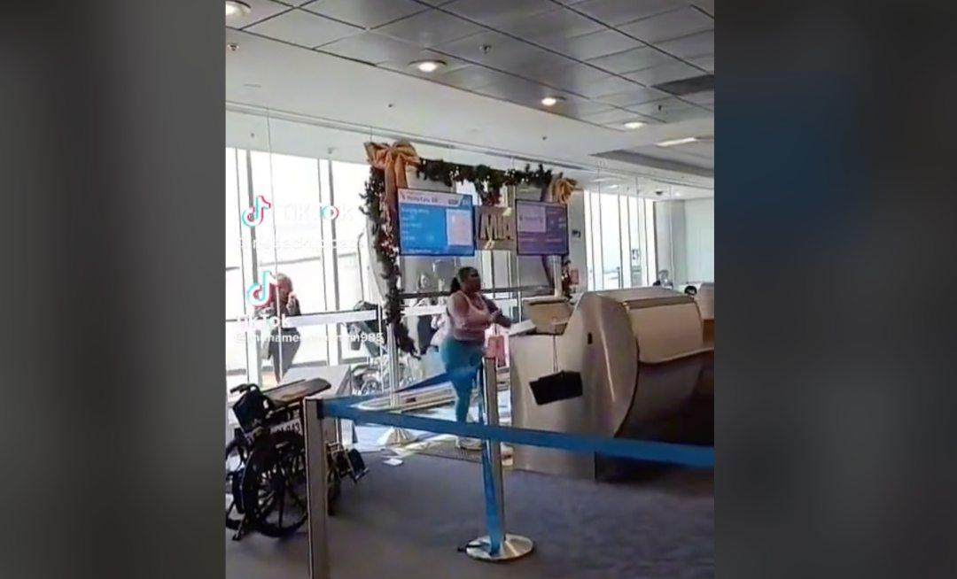 Miami woman destroys kiosk TikTok