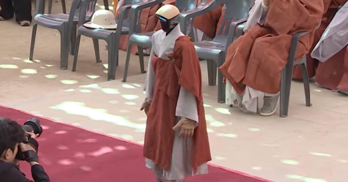 Robot Monk
