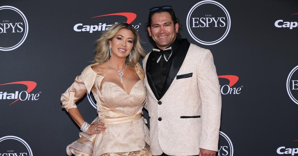 Johnny Damon Wife 2 1599503266240 