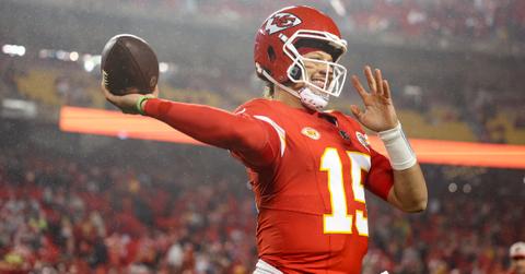 Why Does Mahomes Helmet Sit So High on His Head?