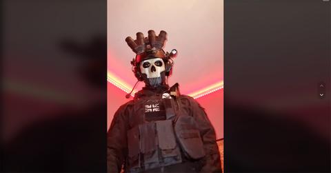 Inquisitor in a skull face mask.