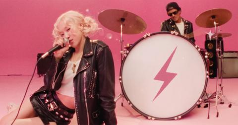 What Does APT Mean in the New Rosé and Bruno Mars Song?