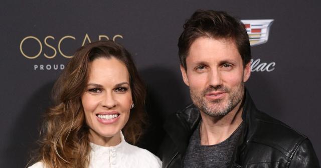 Hilary Swank and Philip Schneider Are Parents of Twins! Details on the ...