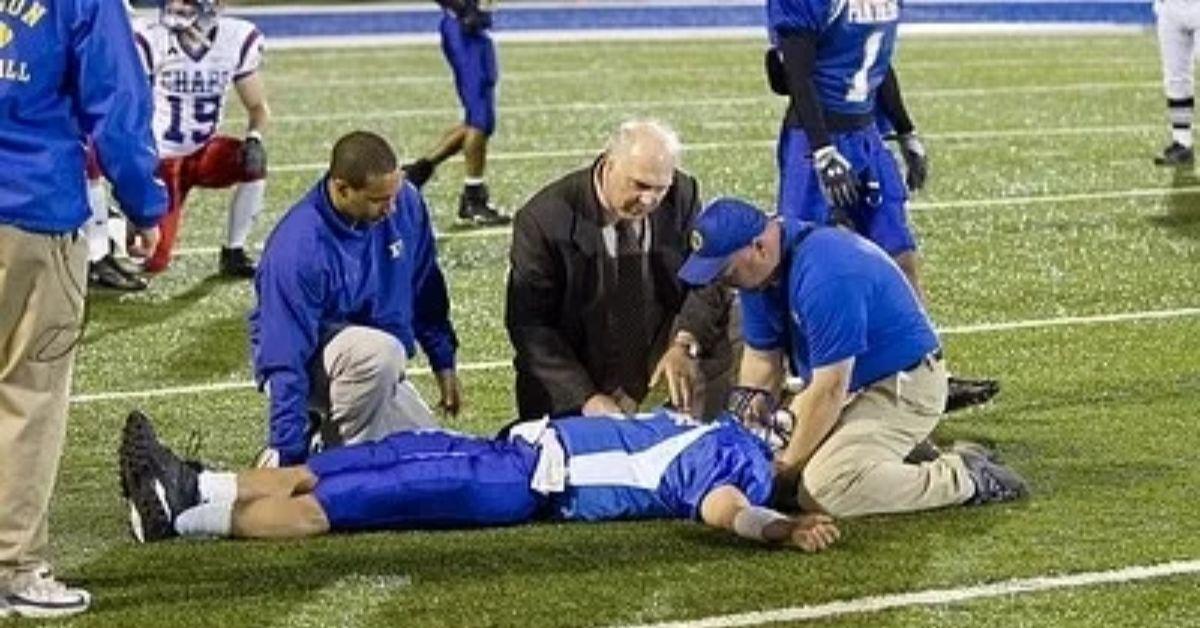 Jason Street after his injury laying on the field on 'Friday Night Lights'