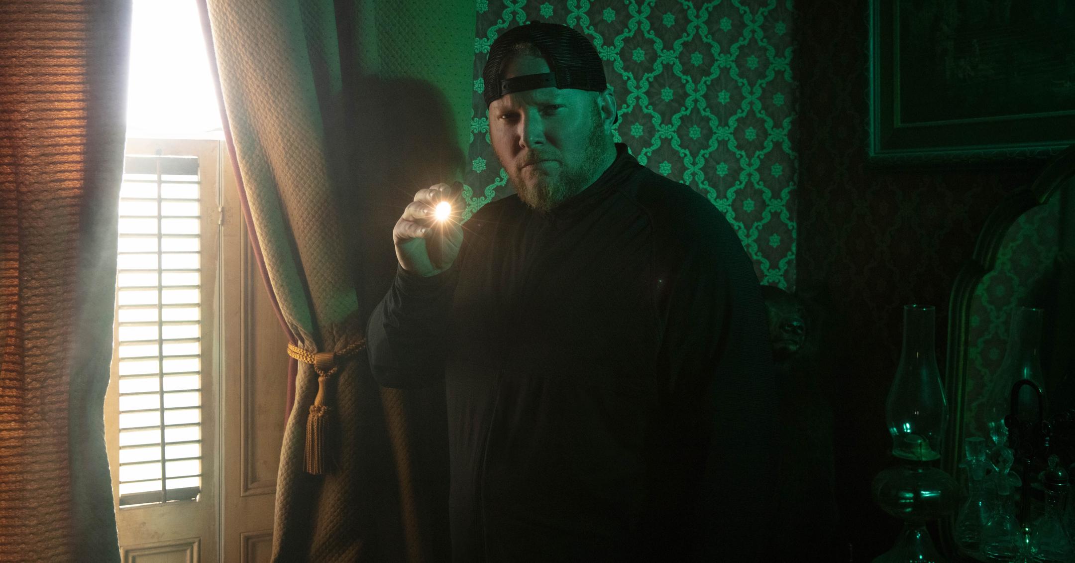 Who's In the 'Ghost Hunters' Reboot? Meet the New Cast