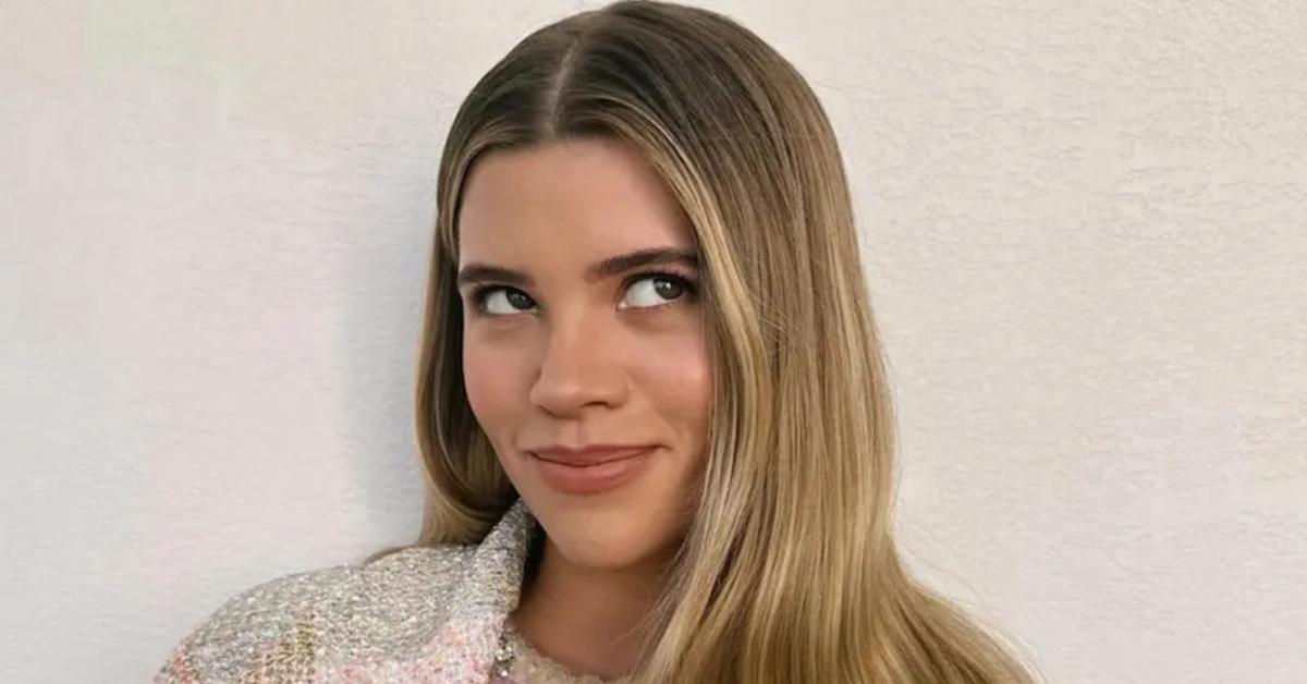 sofia richie looking up and smiling