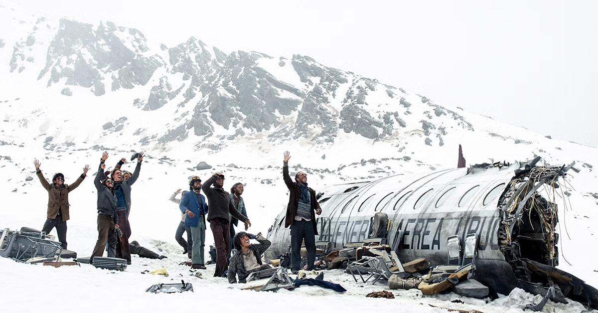 The cast of 'Society of the Snow' looking for a plane. 