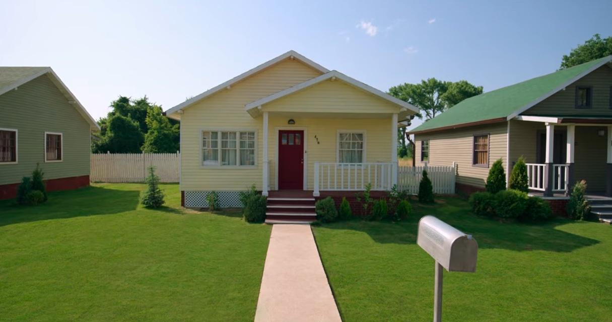 Tess and Keith's Airbnb in the 1980s.