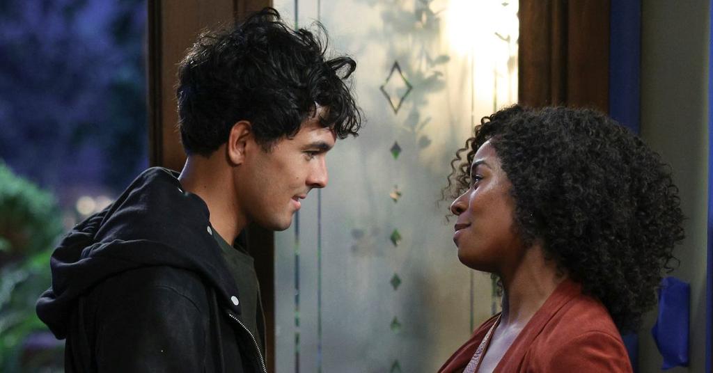 Simone’s Ex Trey Causes Trouble on ‘Grey’s Anatomy’ Season 19