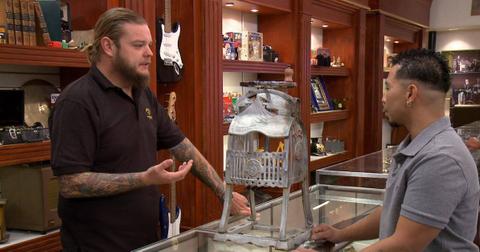 pawn-stars-scripted-1572300731986.jpg