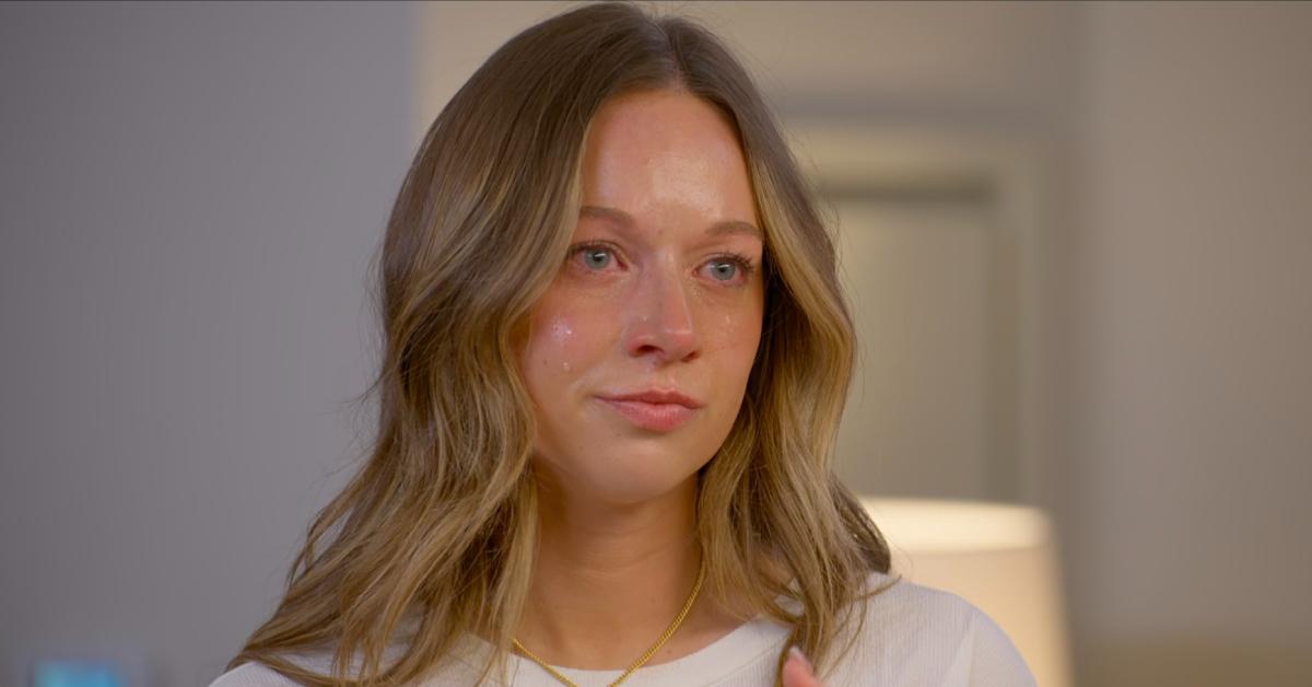 Lauren O'Brien breaks down in tears while talking with Dave during Season 8, Episode 9 of 'Love Is Blind.'