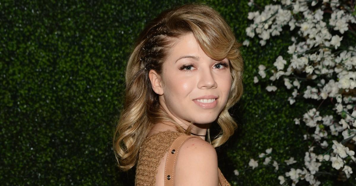 What Is Jennette McCurdy's Net Worth? Details - Distractify