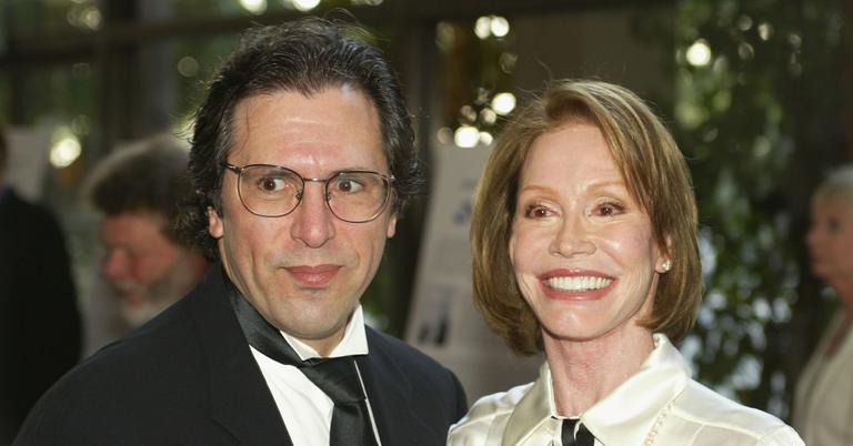 A Look Back at Mary Tyler Moore's Marriages