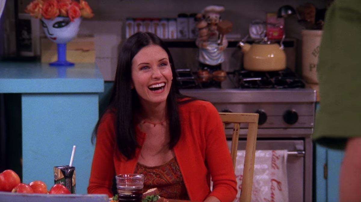 See Monica Geller's Hair Transformation From Season 1 of 'Friends'