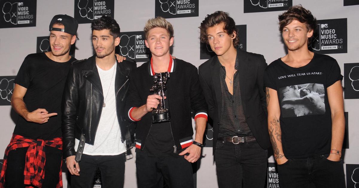 One Direction poses with their VMA at the 2013 MTV Video Music Awards in New York City on Aug. 25, 2013.