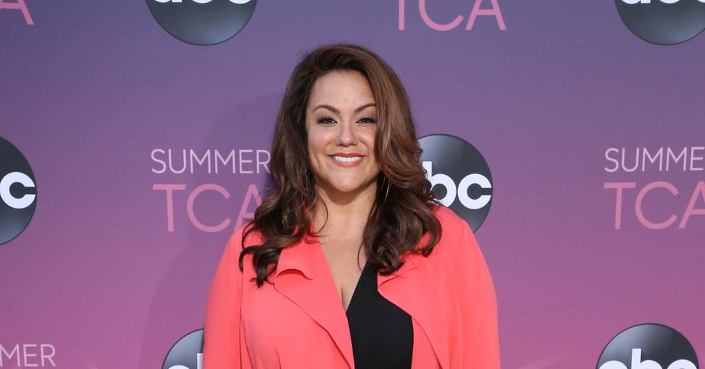 Katy Mixon Shares Two Beautiful Kids With Her Hubby, Breaux Greer