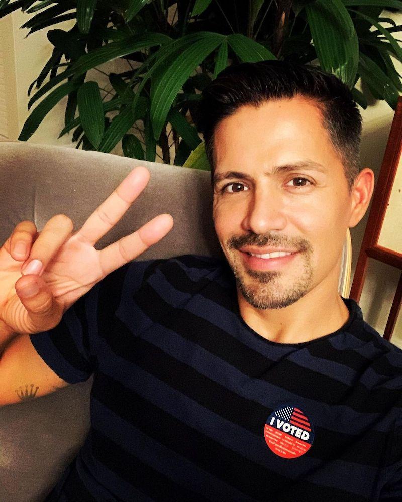 33 Facts about Jay Hernandez 