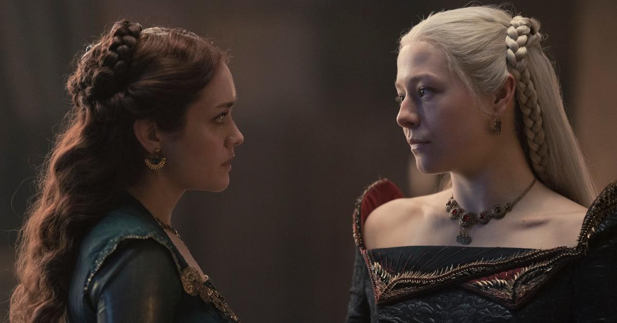 Olivia Cooke and Emma D'Arcy as Alicent Hightower and Rhaenyra Targaryen.