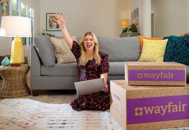 kelly clarkson wayfair ambassador