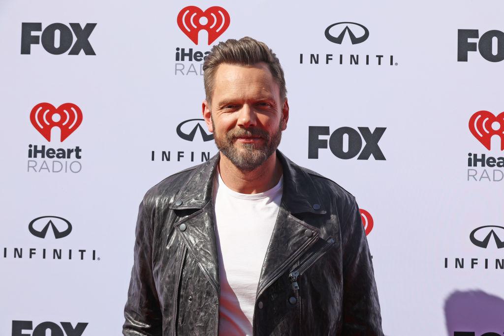 Joel McHale at the 2023 iHeartRadio Music Awards 